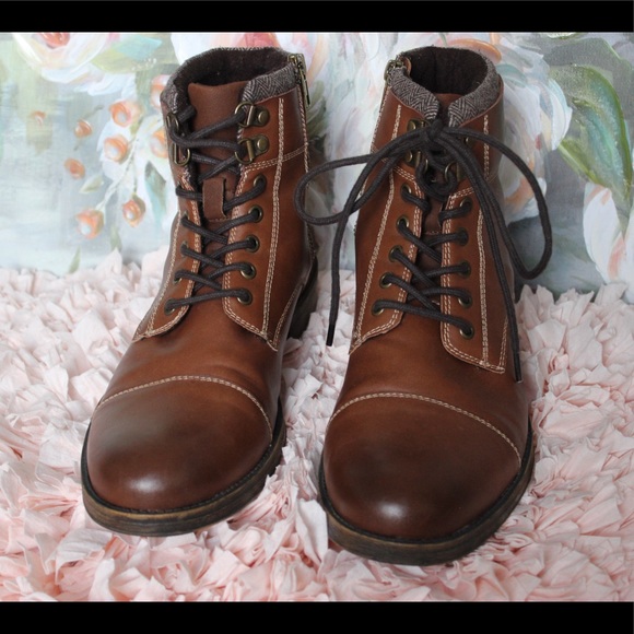 BP. Novak Boots - Picture 2 of 6